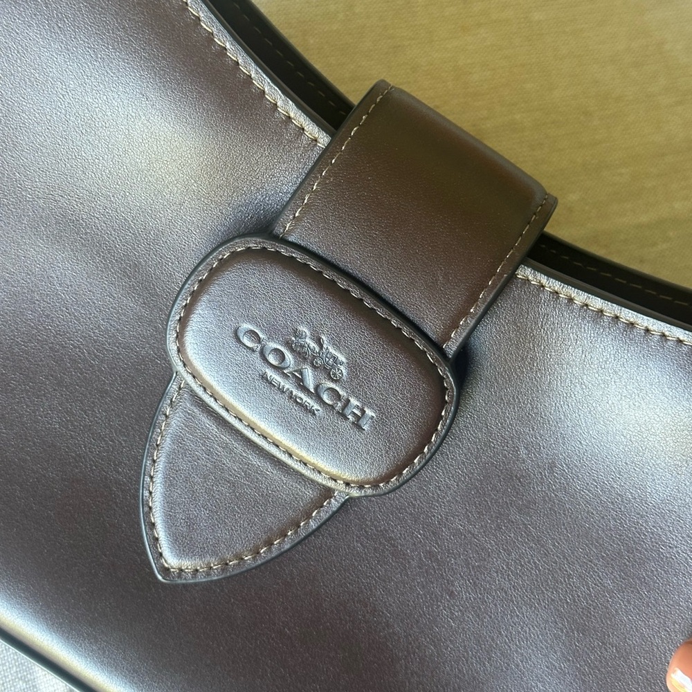 Coach Eliza Shoulder Bag in Maple with Zipper Closure - Picture 4 of 7